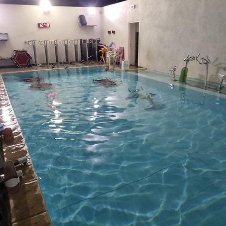 Sci Aquazen Loisirs Detente Saint-Mitre-les-Remparts Eksteriør billede