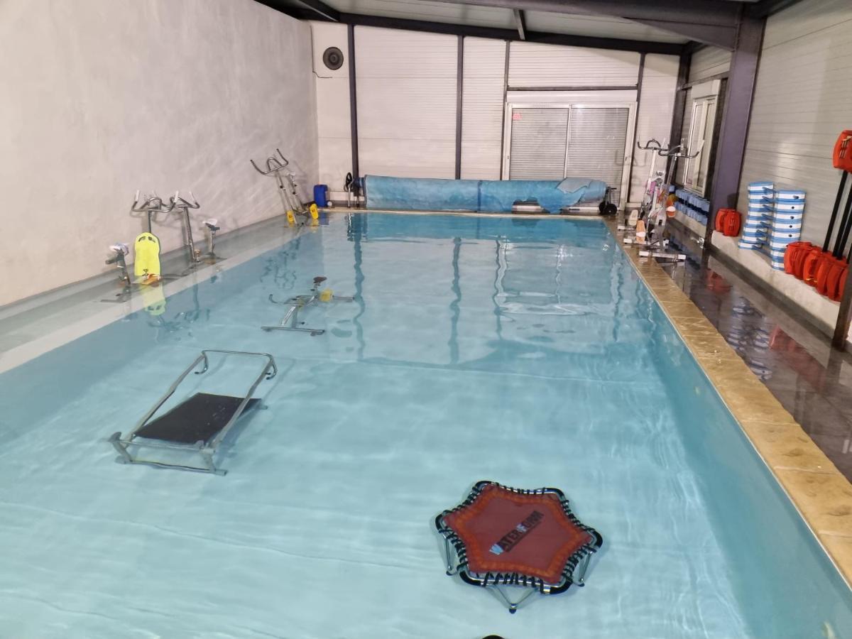 Sci Aquazen Loisirs Detente Saint-Mitre-les-Remparts Eksteriør billede